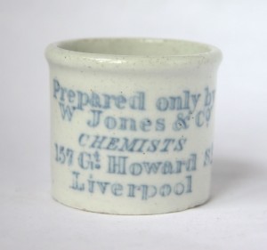 This attractive blue print transferred pot was sold by William Jones & Co., who had a number of shops in Liverpool and Bootle. Photo Bob Houghton